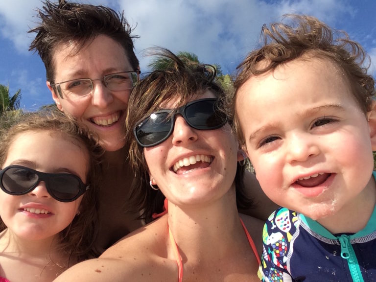 Le Canada drague les couples homos : portraits de vies qui se (pro)créent