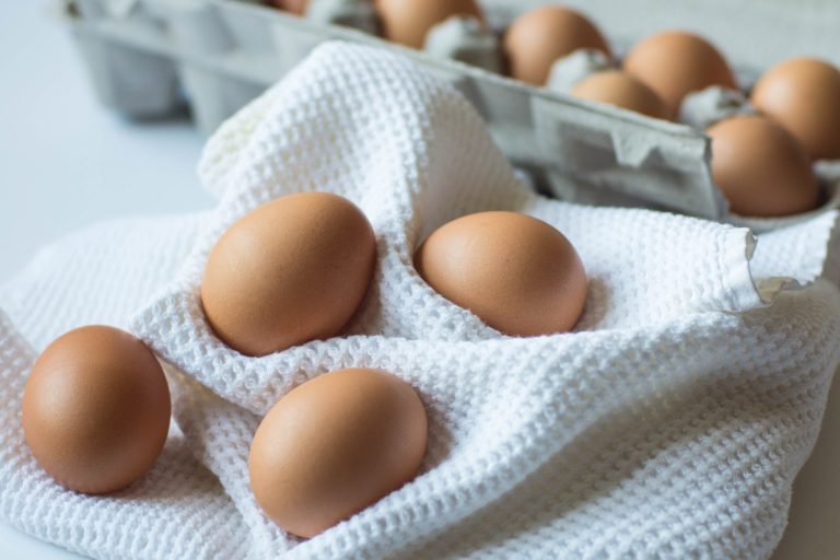 Pourquoi les oeufs sont-ils toujours réfrigérés au Québec ?
