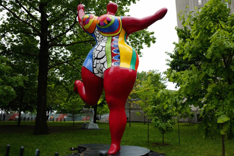 Balade pour la paix à Montréal avec Niki de Saint Phalle, César et bien d’autres