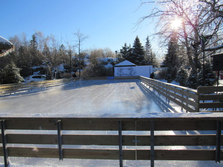 Synerglace Canada, l’entreprise française qui conçoit des patinoires réfrigérées au Canada