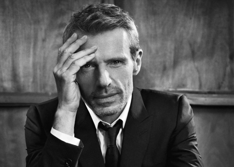 Lambert Wilson vient chanter Montand à Montréal dès le 24 octobre