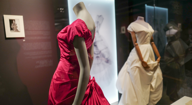 Balenciaga sculptural au Musée McCord