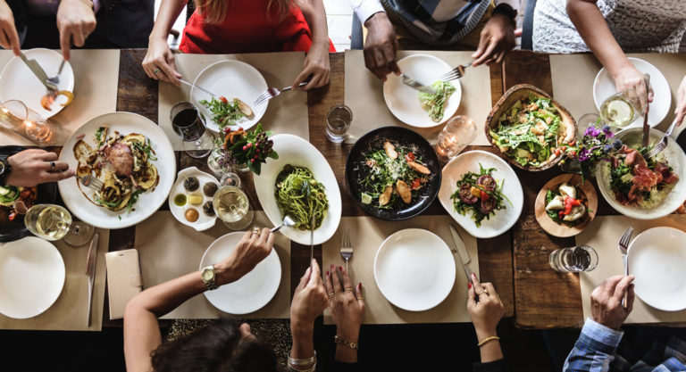 À Montréal, le repas français se raconte et se dévore des yeux