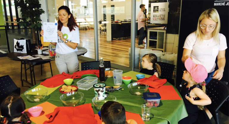 “C’est moi le chef !”, des ateliers de cuisine parents-enfants pour manger sainement