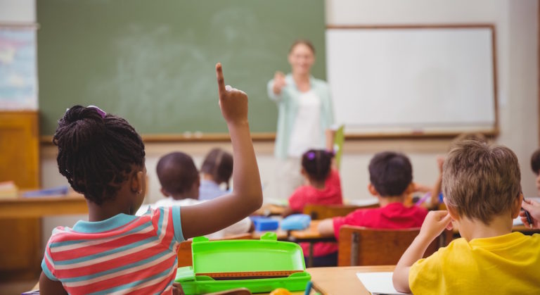 La France limite la durée des détachements d’enseignants à l’étranger