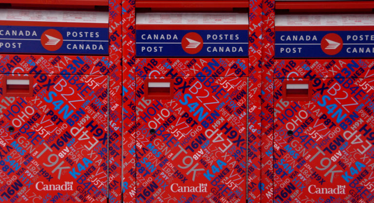 Pourquoi les codes postaux canadiens sont-ils si compliqués ?