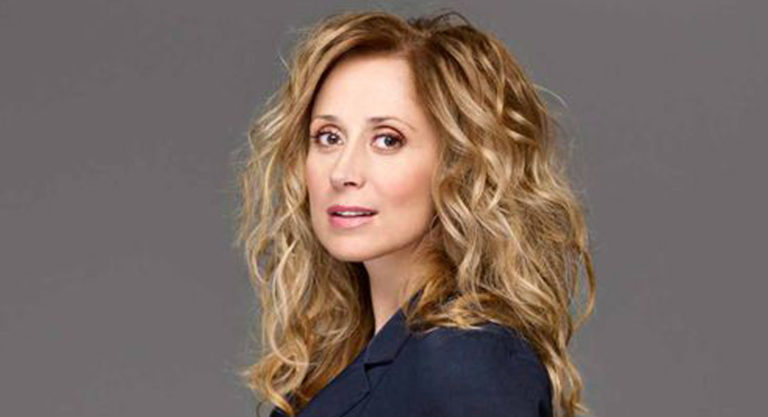Lara Fabian 50 World Tour : des billets disponibles pour avril 2020