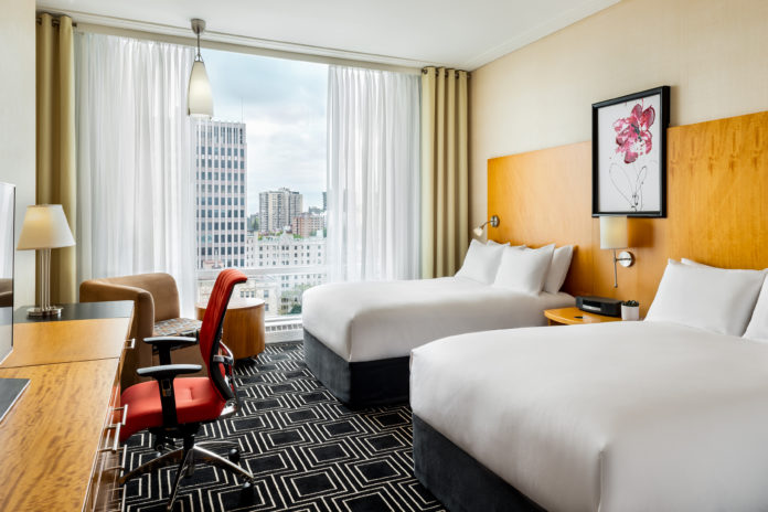 04.Sofitel_Montreal_Double_Luxury_Room