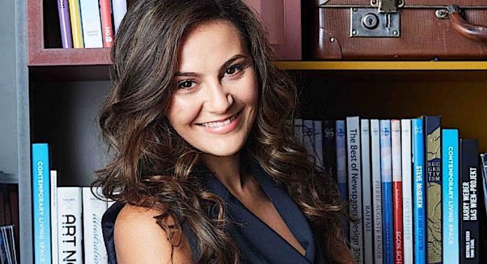 Amel Derragui 2