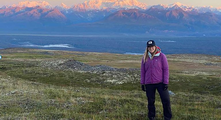 French Expat le podcast: l’histoire de Julie, qui s’est réinventée en Alaska après un divorce