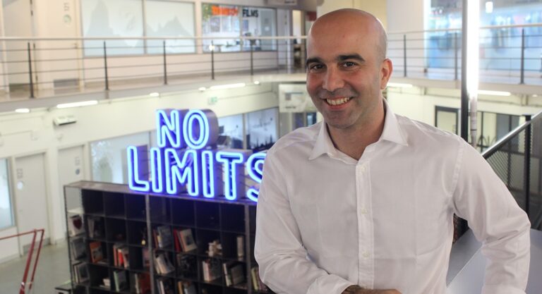Cyrus Tchahardehi: «Le premier pas de la lutte contre l’insomnie coûte 450 euros»