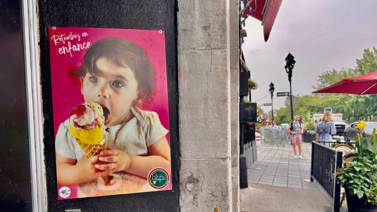 publicité glacier Bilboquet (crédit : carla geib)