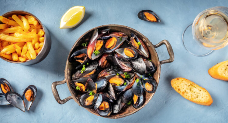 Moules frites (crédit : Shutterstock)