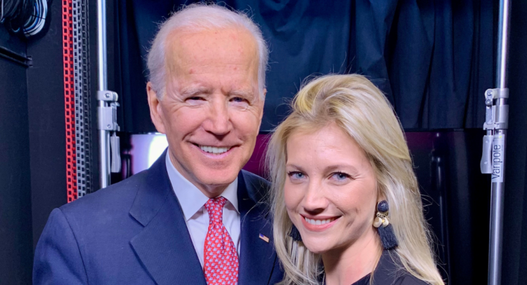 Audrey Lefevre et Joe Biden qu'elle vient de maquiller