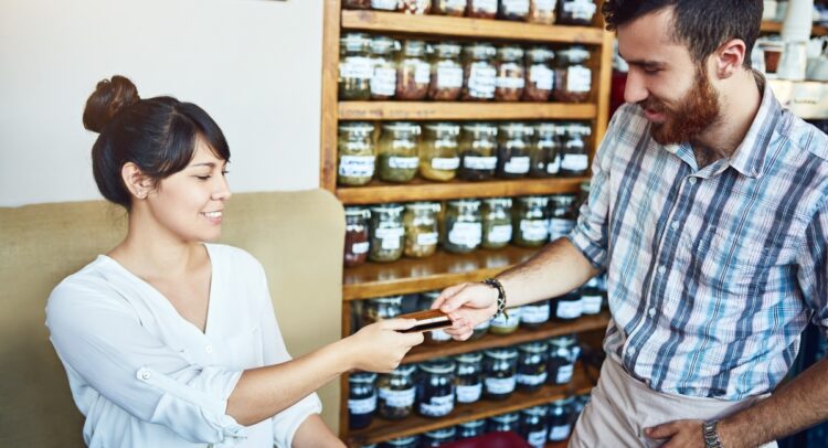 Service, pourboire, restaurant (crédit : Shutterstock)