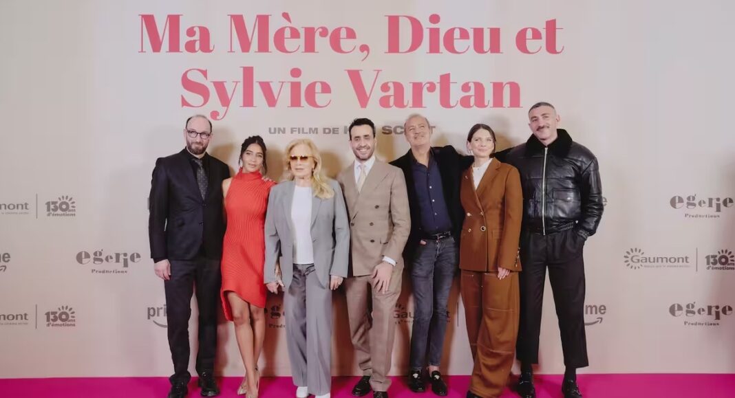 L'équipe de Ma mère, Dieu et Sylvie Vartan (crédit: Valentin Le Cron)