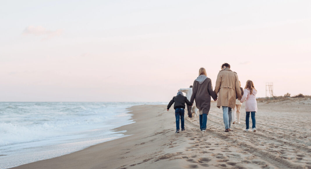 Famille, réunification familiale (crédit : Depositphotos)