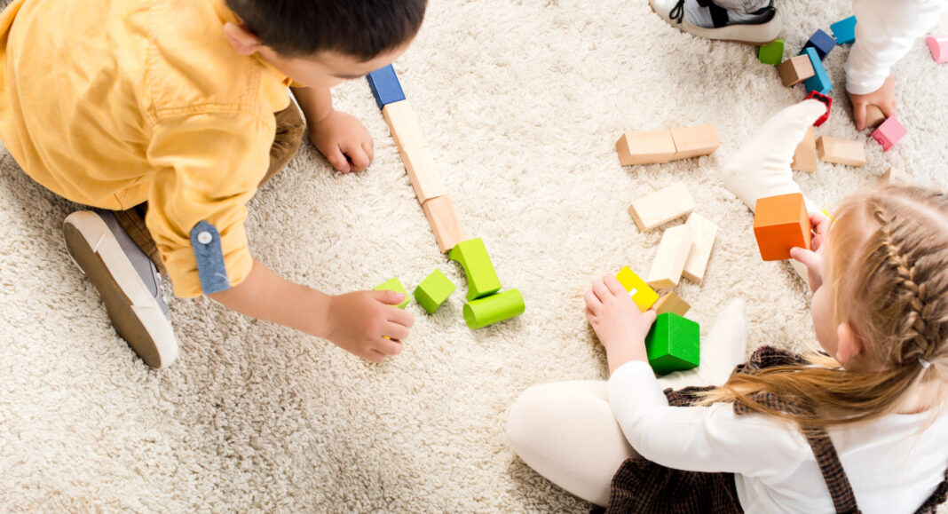 Garderie, enfants (source: Depositphotos)