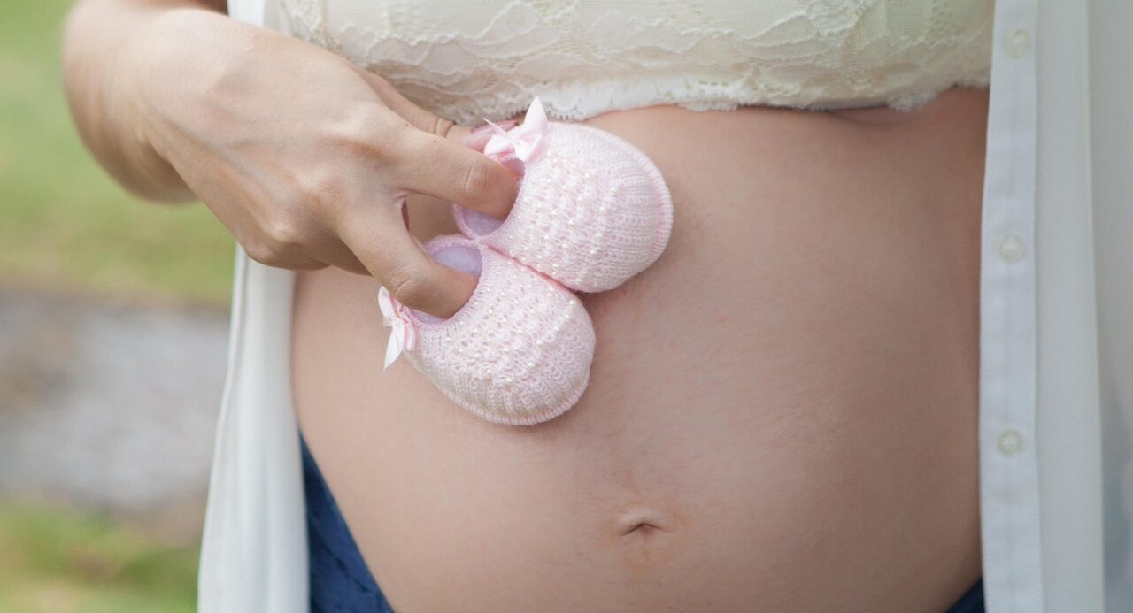Faire un enfant sans RAMQ au Québec, combien ça coûte ?