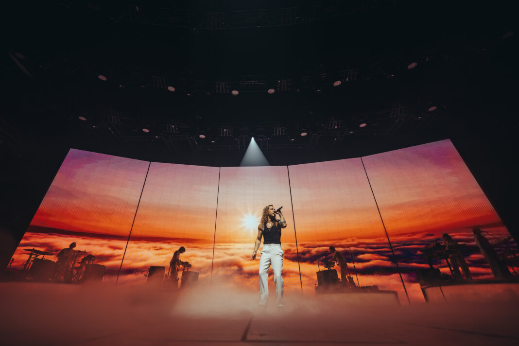 Julien Doré (crédit : Goledzinowski)