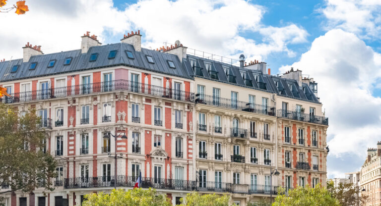 Immobilier en France: trouver un logement à distance pour préparer son retour